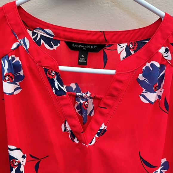 Banana Republic top, size small - Picture 3 of 3